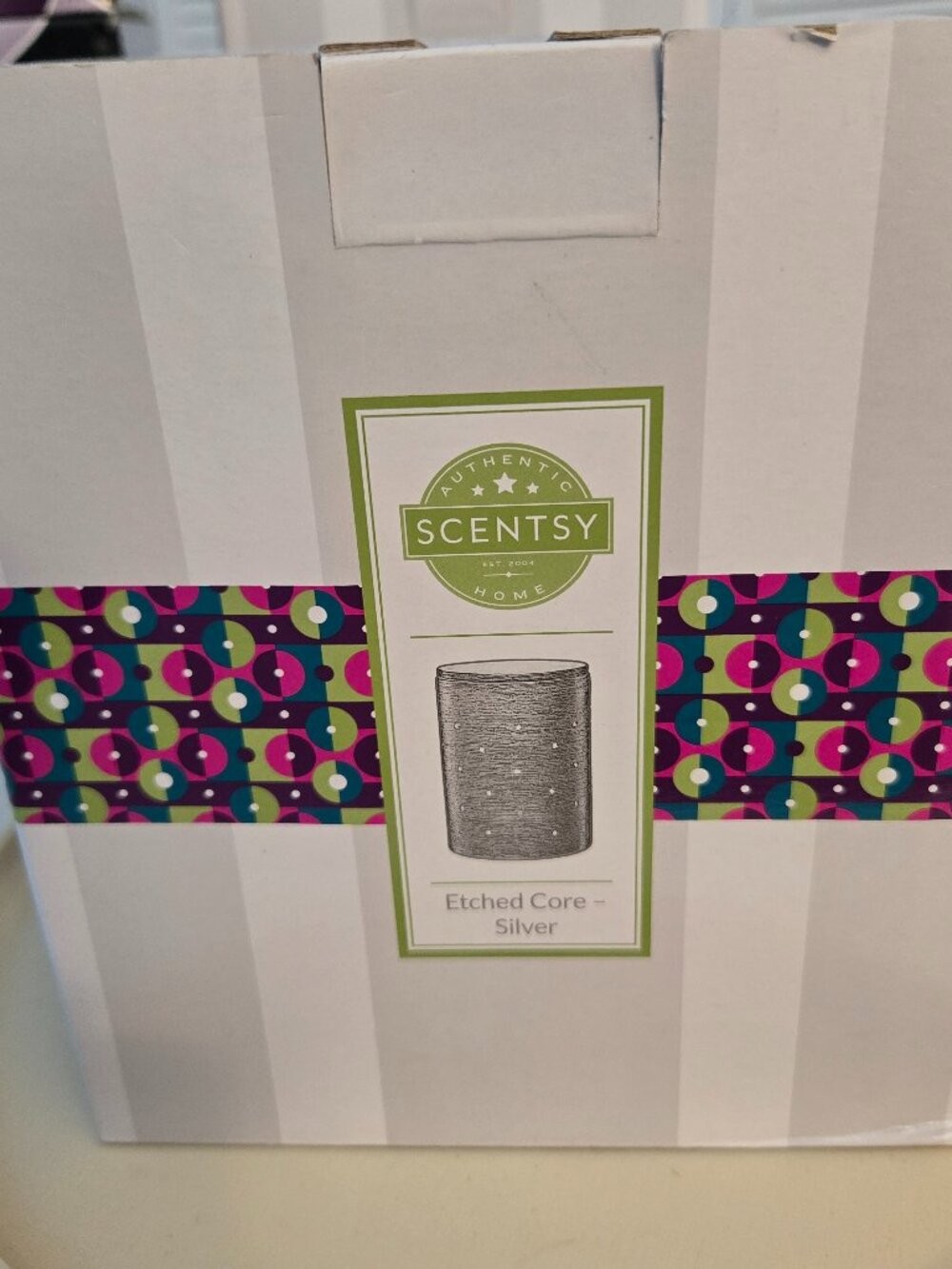 Scentsy “Etched Core” Silver Full Size Wax Warmer - NEW in  Original Box  The Sc